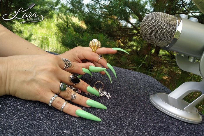 Nails, rings and asmr in the forest 🌲