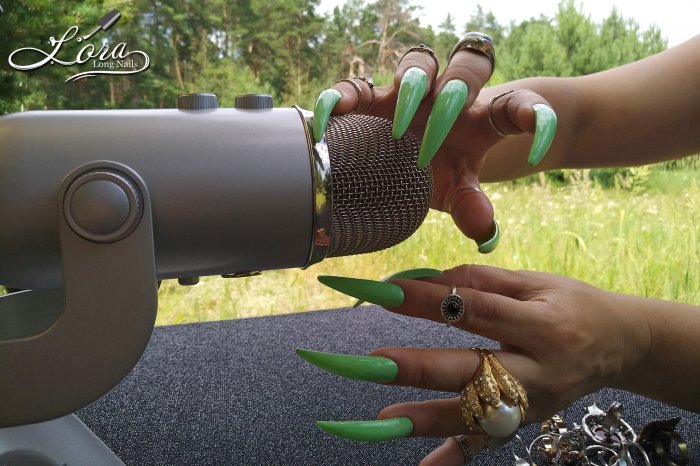 Nails, rings and asmr in the forest 🌲